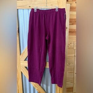 Old Navy Women’s Oversized Sweatpants. Size Large. Fuchsia color. NEW